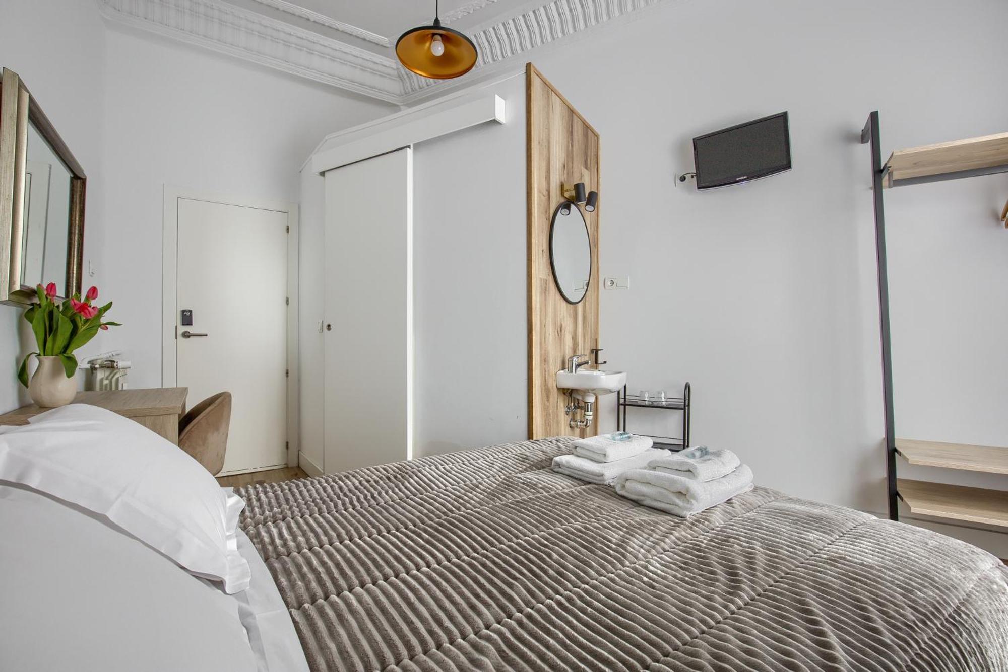 מדריד Hostal Besaya מראה חיצוני תמונה